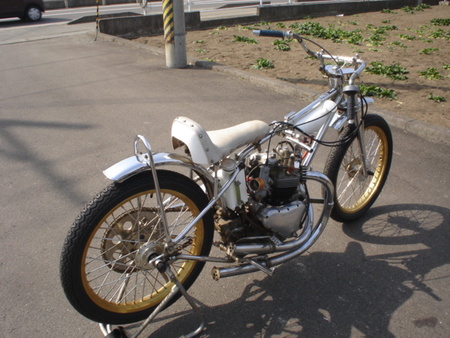 トライアンフ T120オートレーサー